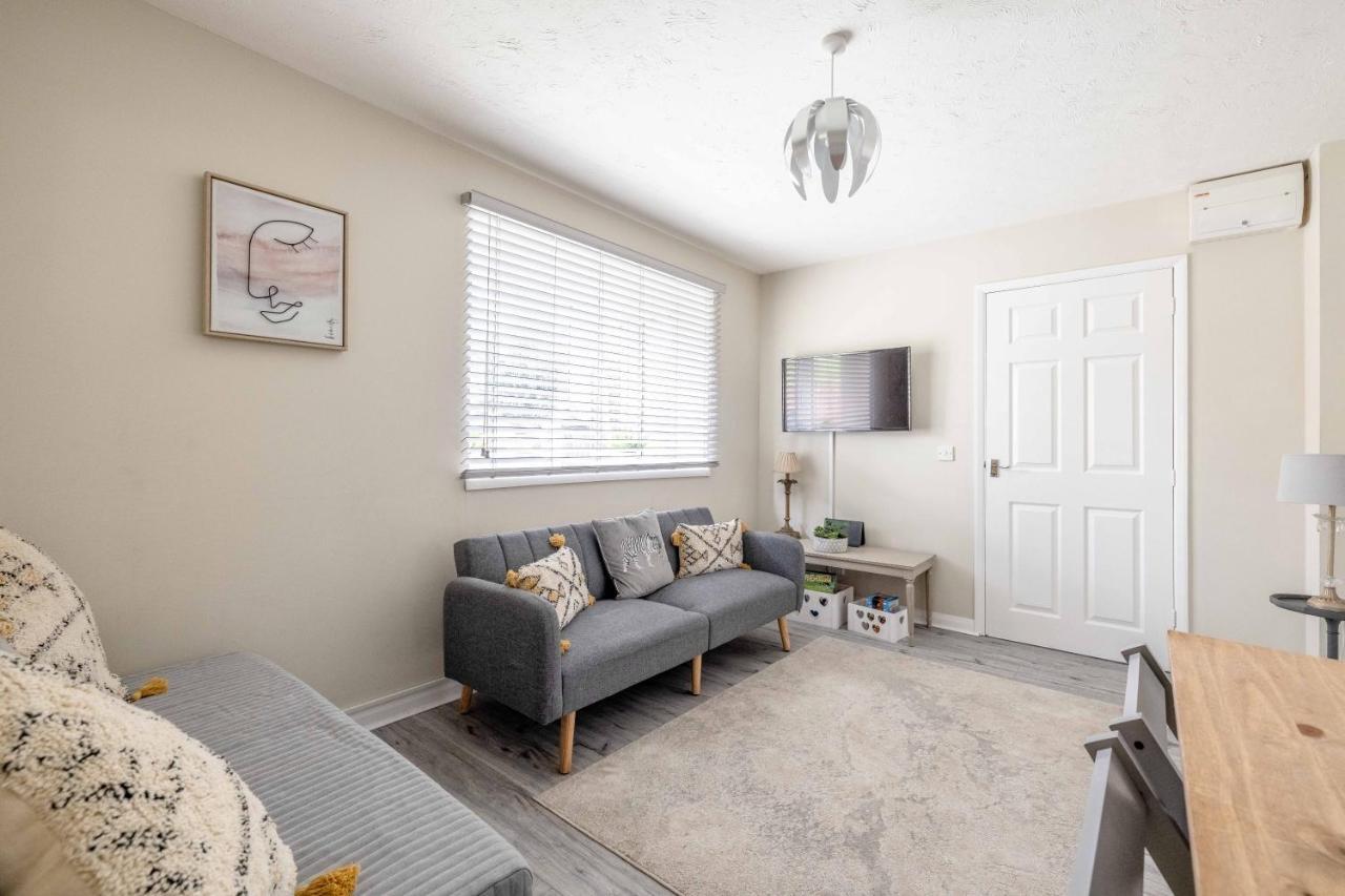 Windsor Burnham Ascot Haven Sleeps 4 Slough Exterior foto